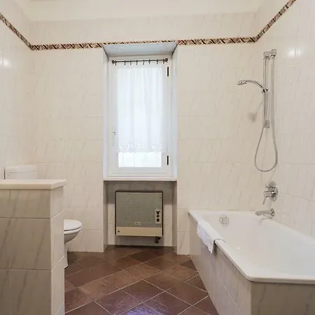 Italianway - Strada Grinzane 3 *